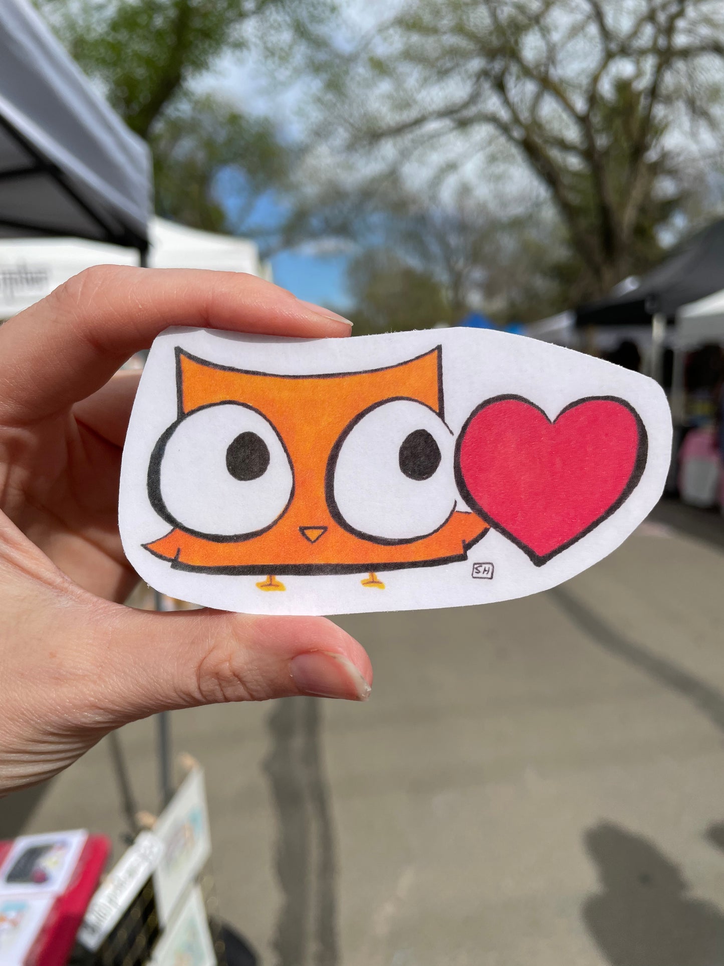 Sticker: Owl with a heart